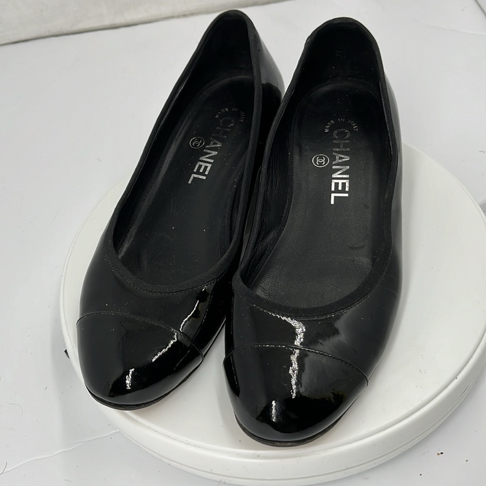 Authentic Chanel flats stitched CC logos on heel Size 36.5 SEND ME AN OFFER! - Picture 6 of 11